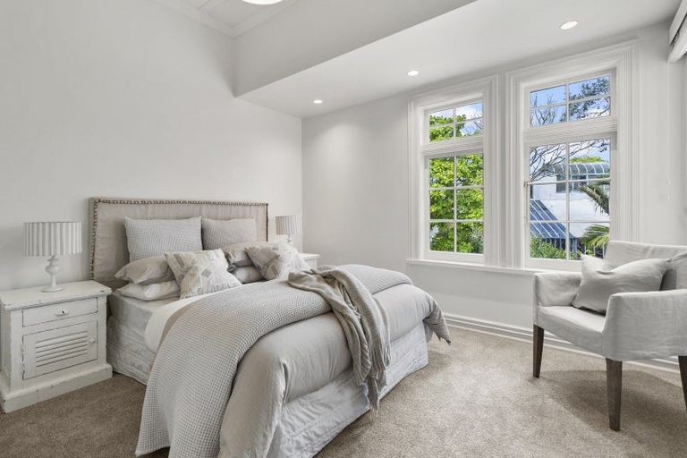 Photo of property in 1 Grove Road, Devonport, Auckland, 0624
