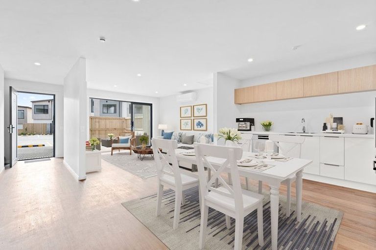 Photo of property in 14/4 Tawhai Street, Stokes Valley, Lower Hutt, 5019