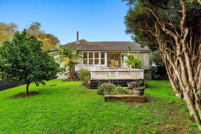 Photo of property in 34 Muriwai Road, Waimauku, 0812
