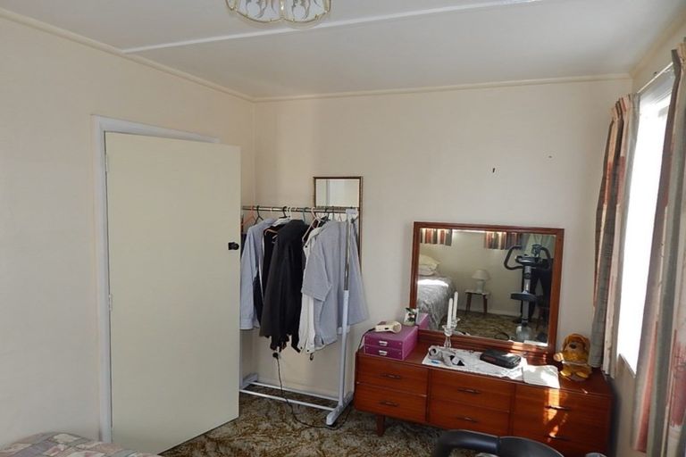 Photo of property in 56 Domett Street, Westport, 7825