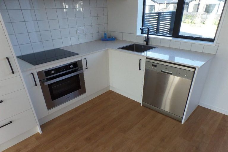 Photo of property in 24 Piripiri Place, Broomfield, Christchurch, 8042