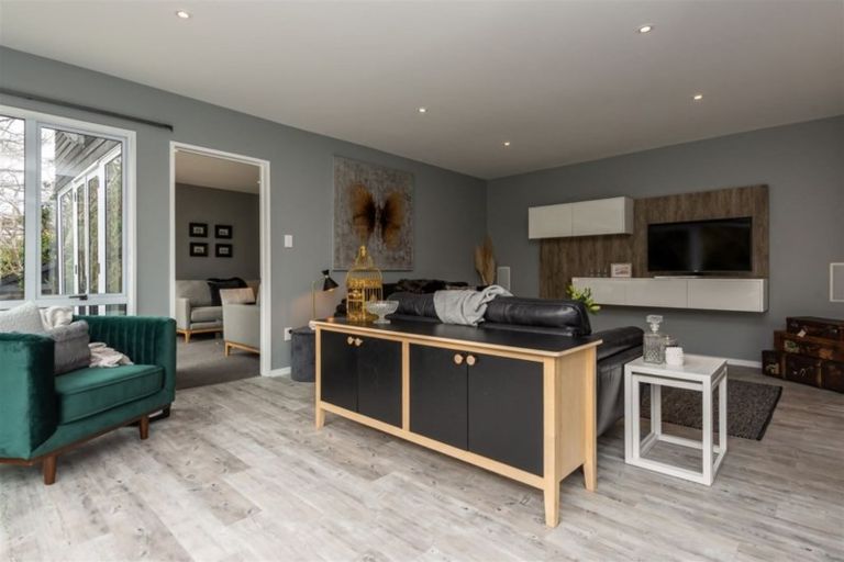 Photo of property in 37 Totara Street, Fendalton, Christchurch, 8041