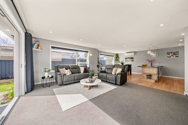 Photo of property in 33a Sheridan Crescent, Trentham, Upper Hutt, 5018