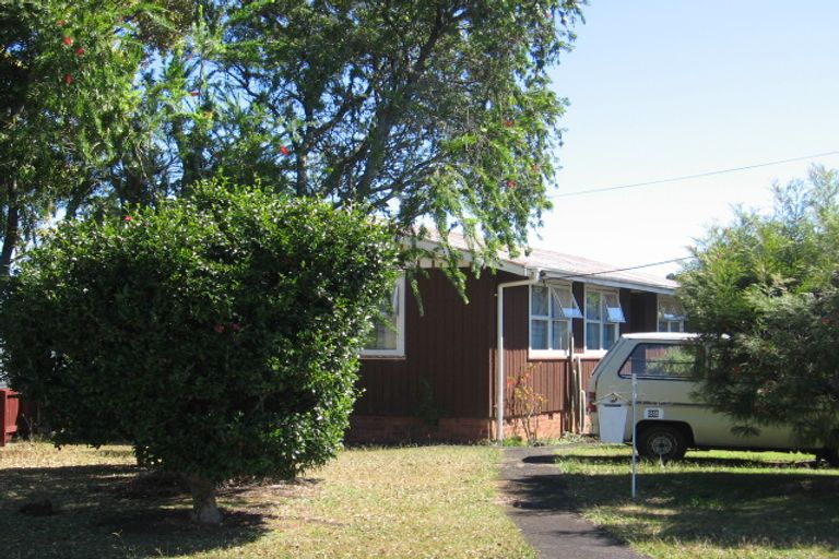 Photo of property in 22 Kiernan Place, Kelston, Auckland, 0602