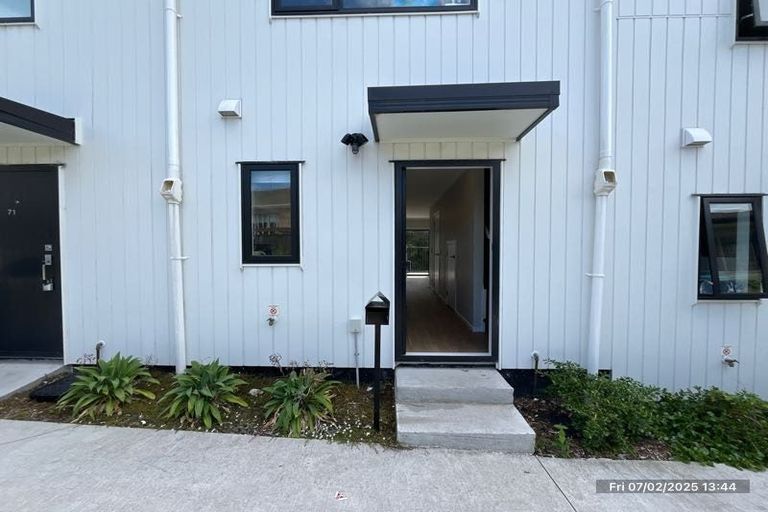 Photo of property in 2/125b Metcalfe Road, Ranui, Auckland, 0612