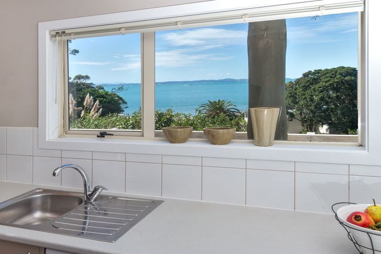 Photo of property in 21a Page Point, Mellons Bay, Auckland, 2014