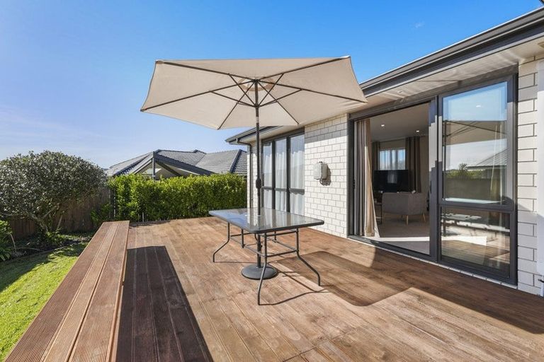 Photo of property in 2 Makaka Lane, Silverdale, 0932
