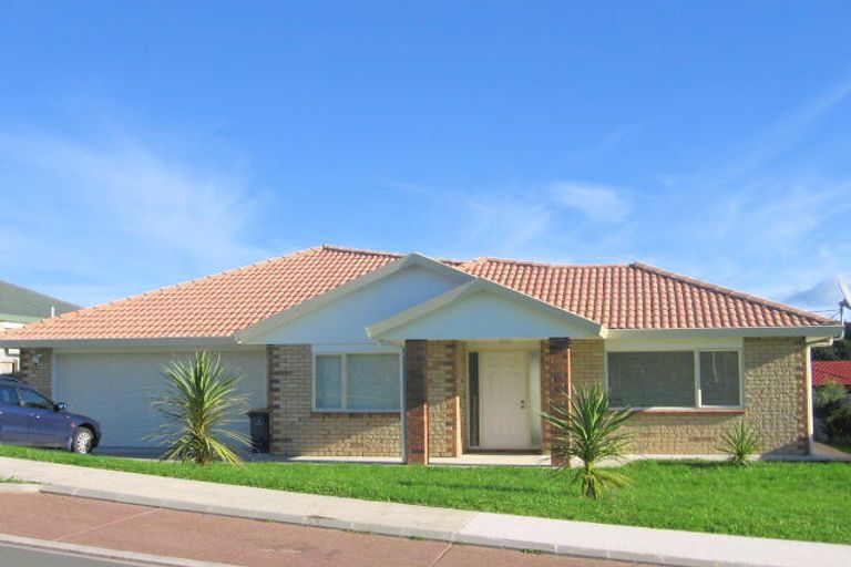 Photo of property in 11 Fleetwood Drive, Henderson, Auckland, 0612