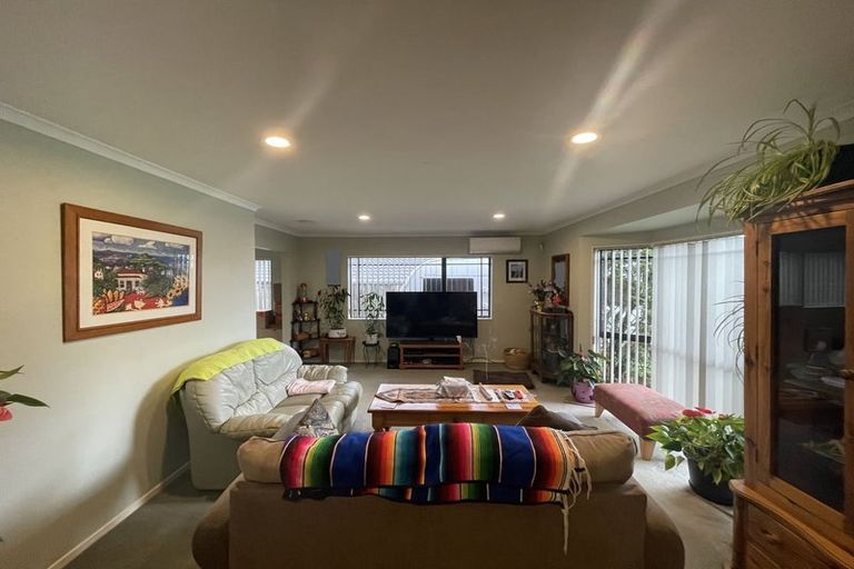 Photo of property in 236 Kilkenny Drive, East Tamaki Heights, Auckland, 2016