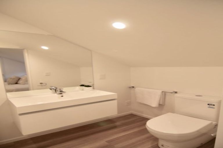 Photo of property in 138e Holly Road, St Albans, Christchurch, 8014