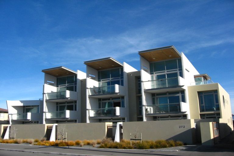 Photo of property in 7/272 Marine Parade, New Brighton, Christchurch, 8061