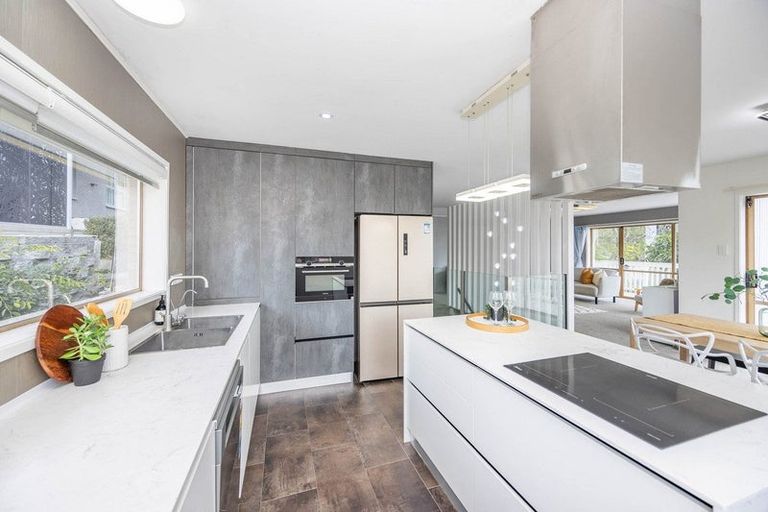 Photo of property in 16 Garthwood Road, Hillcrest, Hamilton, 3216