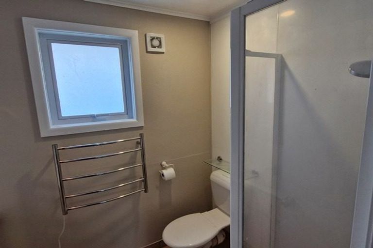 Photo of property in 33 Withers Road, Glen Eden, Auckland, 0602