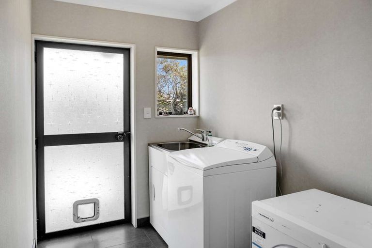 Photo of property in 4 Charisma Court, Kelvin Grove, Palmerston North, 4414