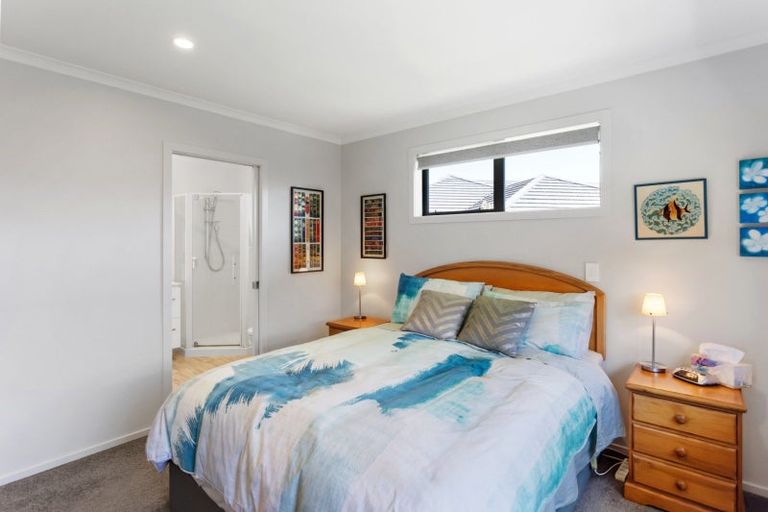 Photo of property in 8 Livingstone Drive, Papamoa Beach, Papamoa, 3118