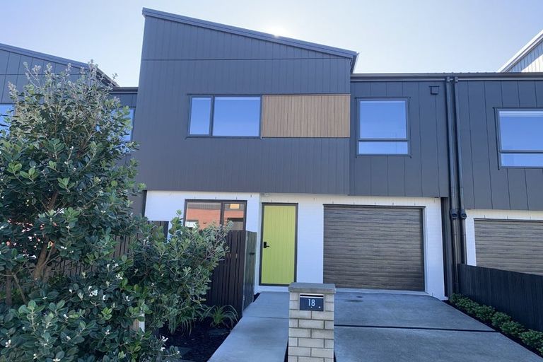 Photo of property in 18 Hema Road, Hobsonville, 0616