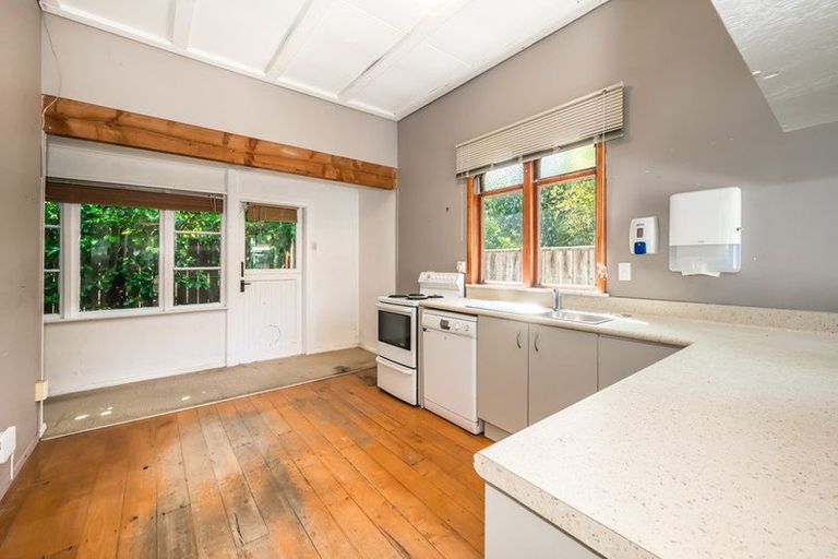 Photo of property in 9 Glen Road, Raumati South, Paraparaumu, 5032