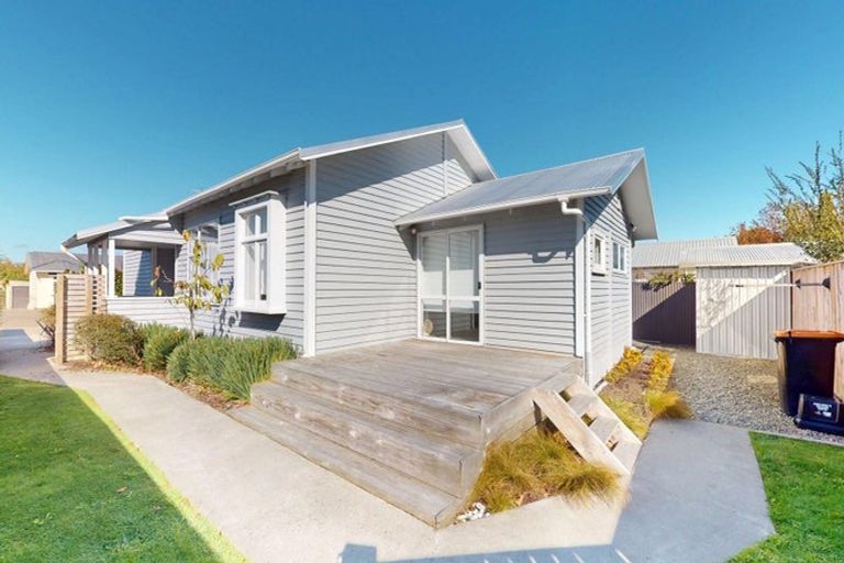 Photo of property in 19 Chelwood Street, Takaro, Palmerston North, 4412