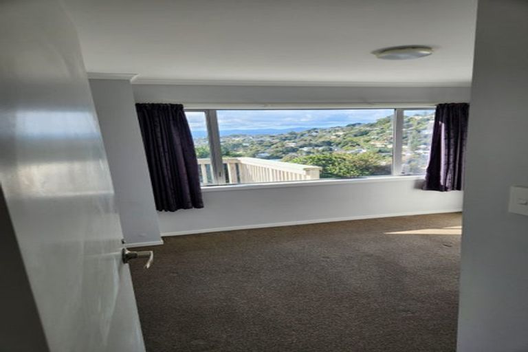 Photo of property in 5 Chancellor Way, Crofton Downs, Wellington, 6035