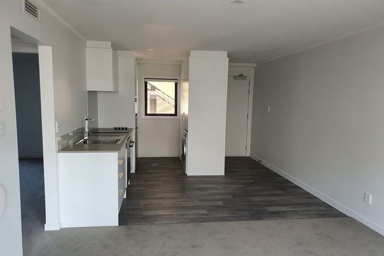 Photo of property in 16 Constable Street, Newtown, Wellington, 6021