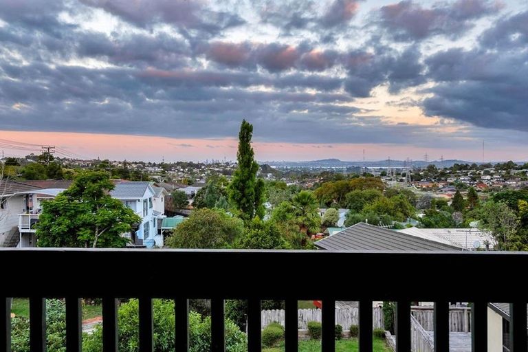 Photo of property in 81 Garton Drive, Massey, Auckland, 0614