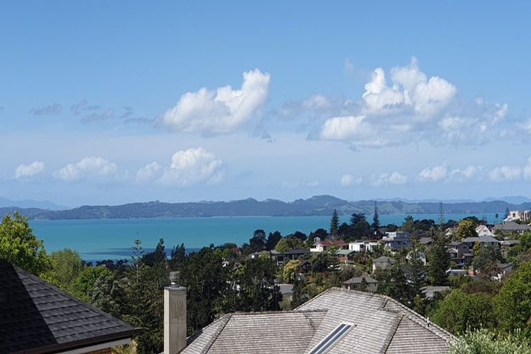 Photo of property in 43 Bleakhouse Road, Howick, Auckland, 2014