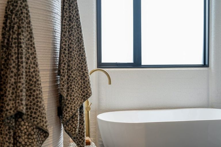 Photo of property in 2/1 City View Terrace, Birkenhead, Auckland, 0626