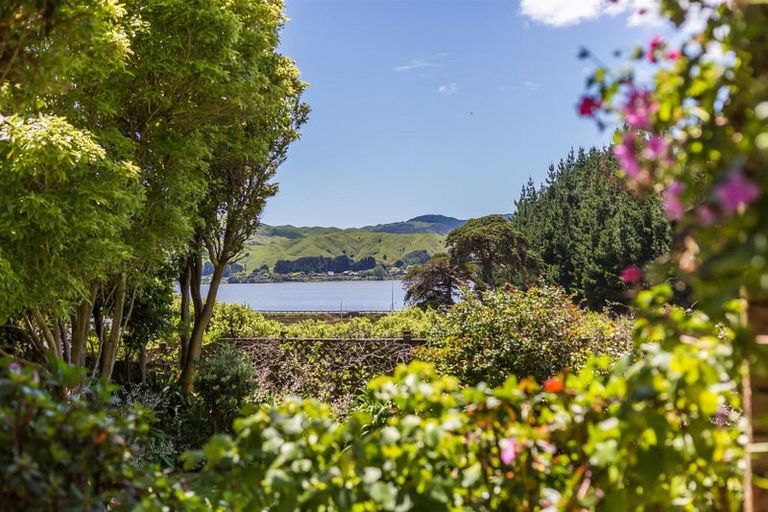 Photo of property in 12 Observatory Close, Whitby, Porirua, 5024