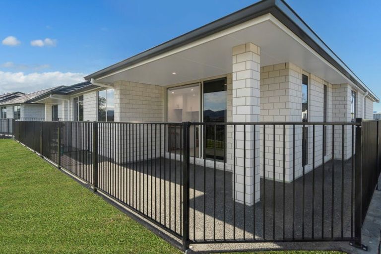 Photo of property in 1 Beth Lane, Katikati, 3129