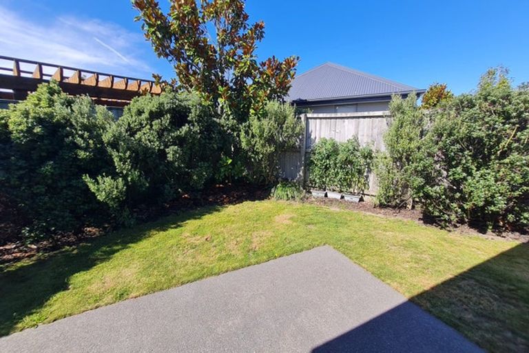 Photo of property in 6 Pimlico Place, Rangiora, 7400