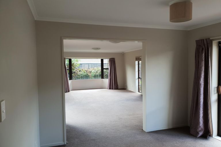 Photo of property in 6 Jensen Street, Hokowhitu, Palmerston North, 4410