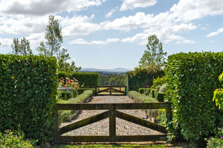 Photo of property in 246 Tiffin Road, Parkvale, Carterton, 5792