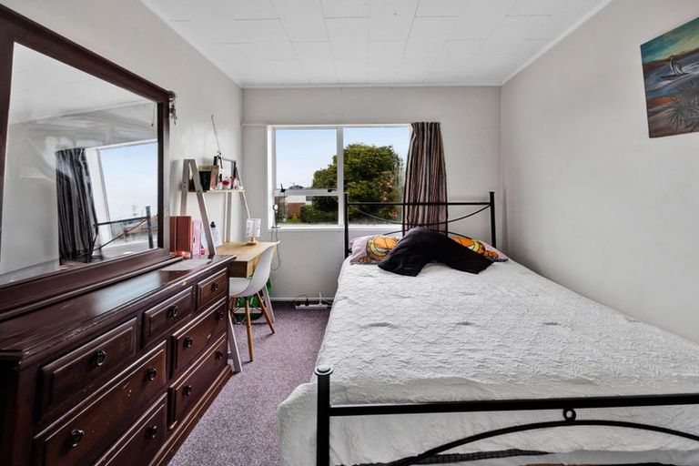 Photo of property in 1 County Drive, Hawera, 4610
