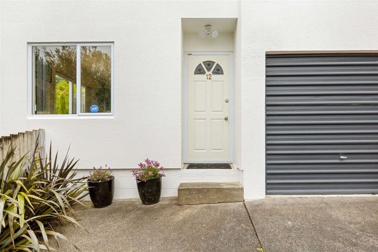 Photo of property in 12/24 Eastglen Road, Glen Eden, Auckland, 0602