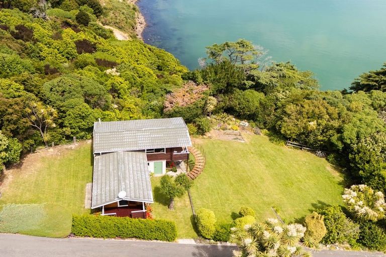 Photo of property in 46 Bayview Crescent, Duvauchelle, 7581