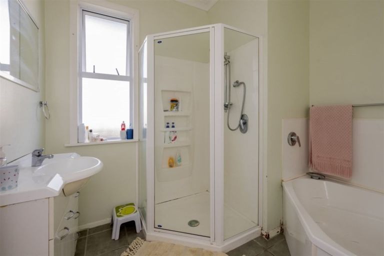 Photo of property in 15 Reeve Street, Levin, 5510