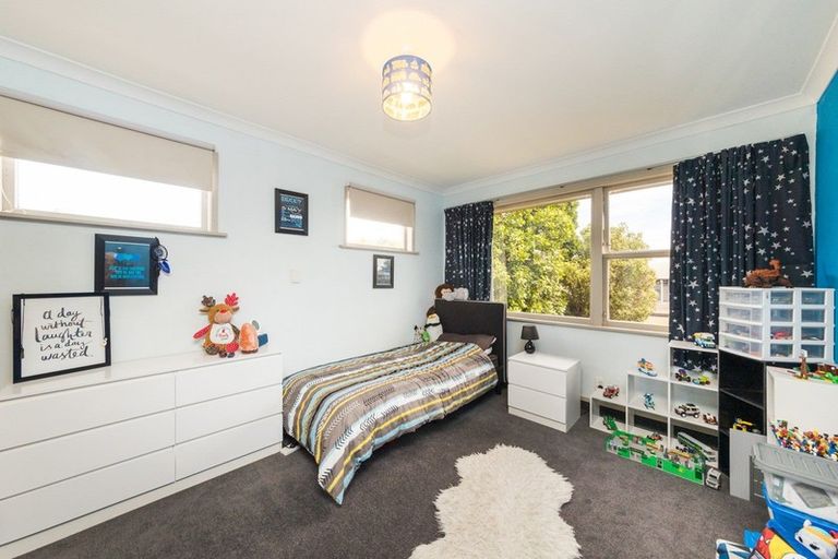 Photo of property in 20 Holdsworth Avenue, Milson, Palmerston North, 4414