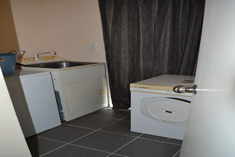 Photo of property in 95 Seaview Road, Glenfield, Auckland, 0629