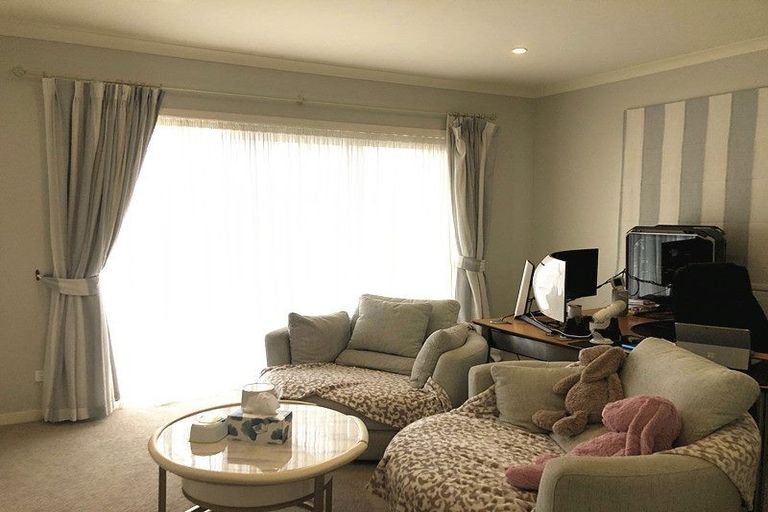 Photo of property in 73 Bayvista Drive, Karaka, Papakura, 2113