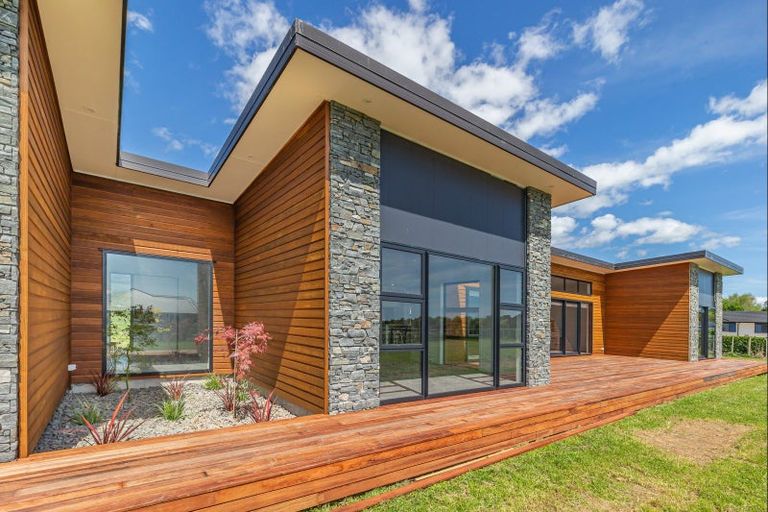 Photo of property in 26 Oriwa Lane, Levin, 5571