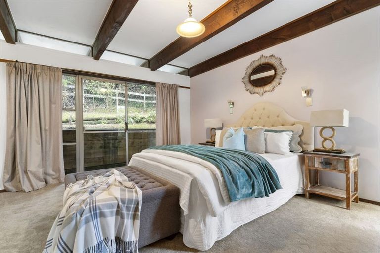 Photo of property in 46 Chatswood Grove, Chatswood, Auckland, 0626
