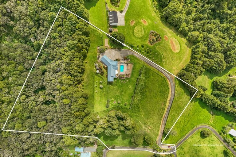 Photo of property in 30 Galliard Way, Kauri, 0185