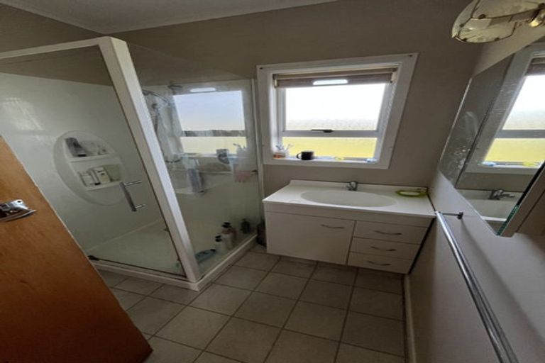 Photo of property in 676 Te Atatu Road, Te Atatu Peninsula, Auckland, 0610