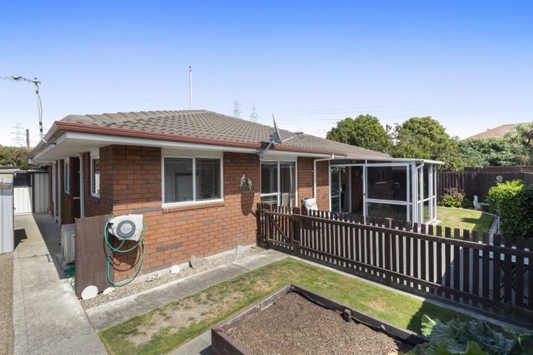 Photo of property in 18 Moffett Street, Islington, Christchurch, 8042