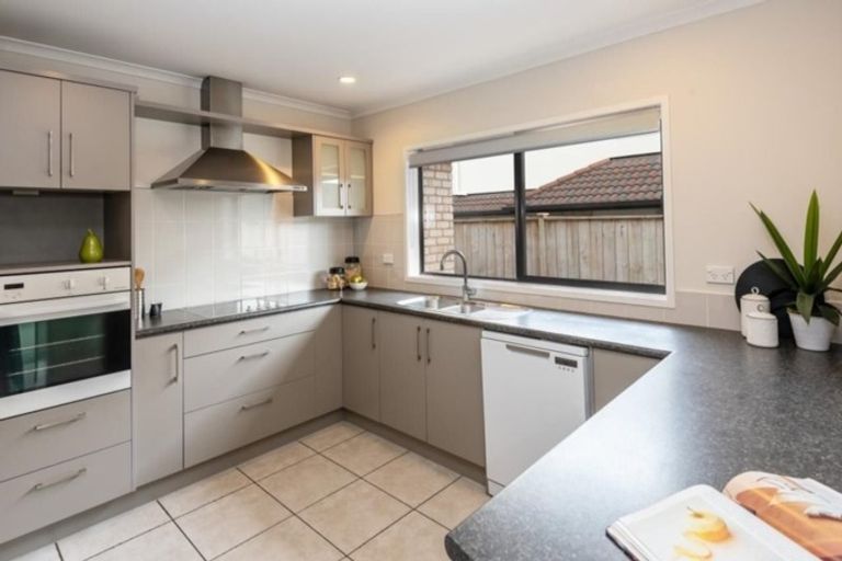 Photo of property in 50 Cyril French Drive, Flat Bush, Auckland, 2016