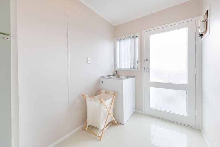 Photo of property in 97 Hyperion Drive, Randwick Park, Auckland, 2105