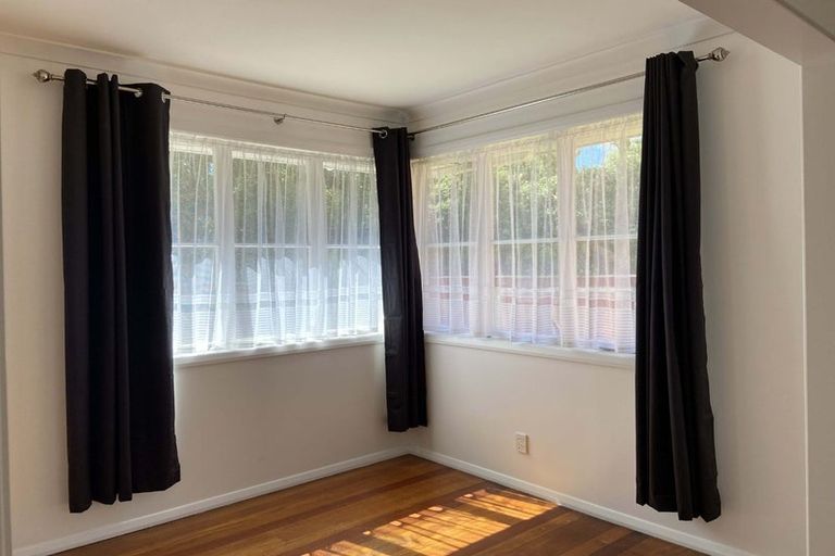 Photo of property in 4 Mangaroa Hill Road, Clouston Park, Upper Hutt, 5018