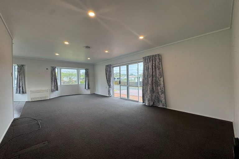 Photo of property in 1 Belton Place, Hikurangi, 0114
