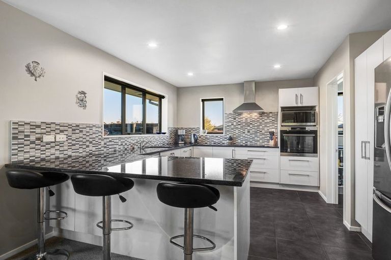 Photo of property in 52 Jacks Drive, West Melton, 7618