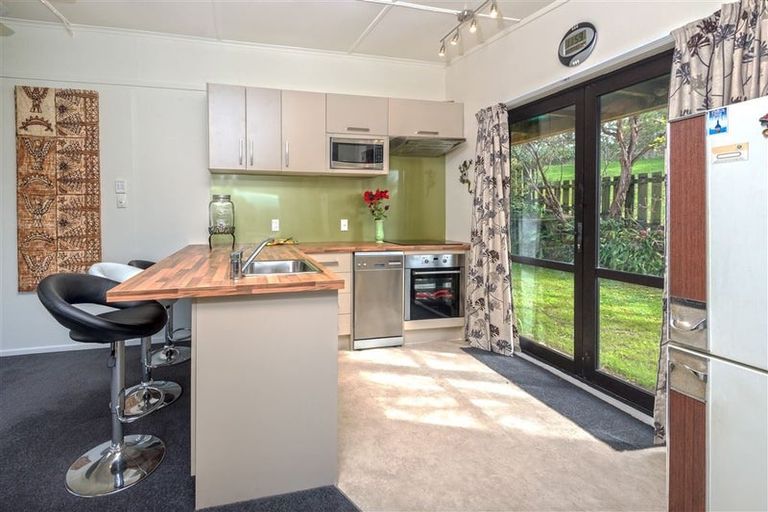 Photo of property in 71 Howard Road, Orere Point, Papakura, 2585